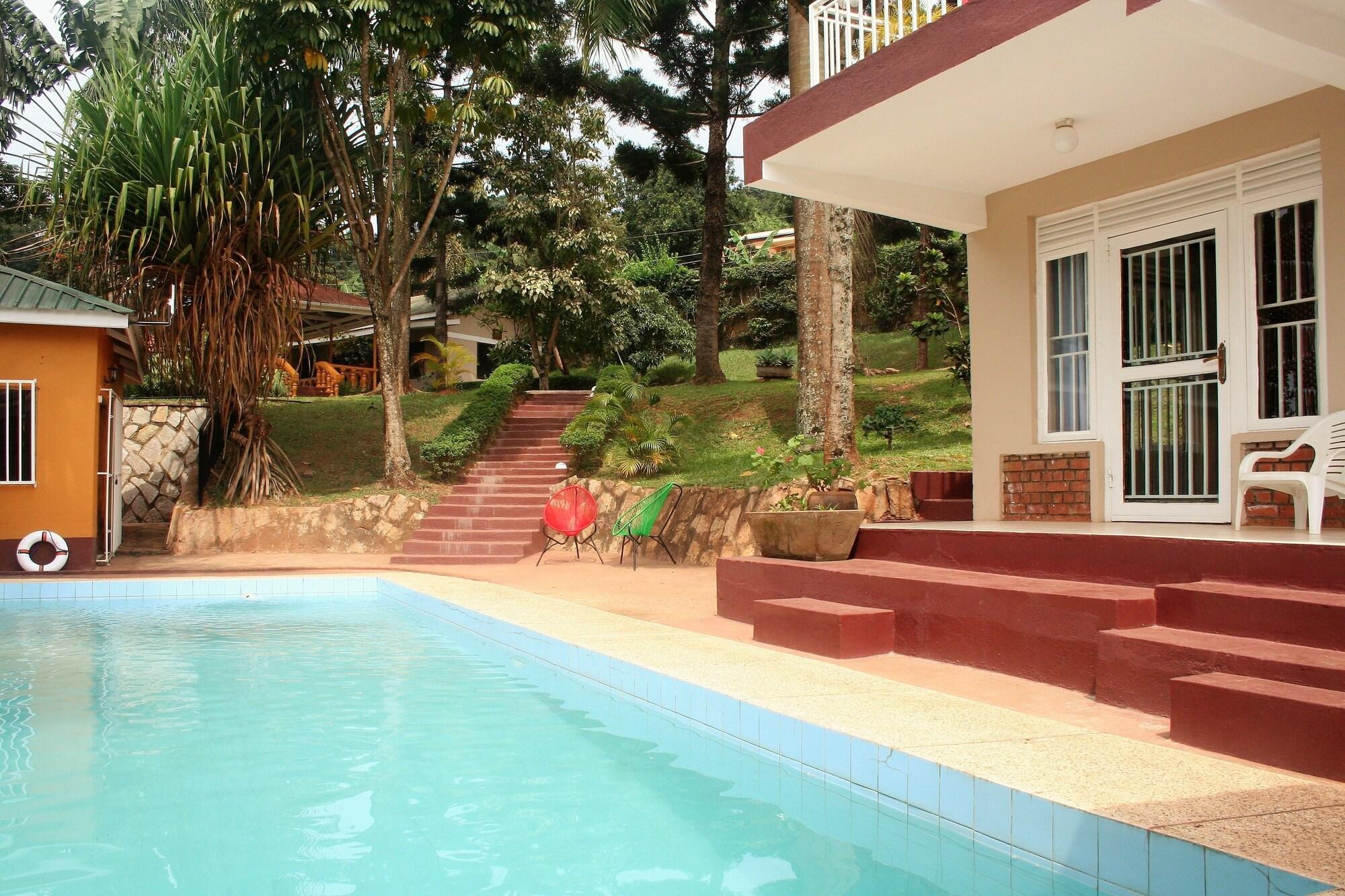 Varios Bromelia Guesthouse