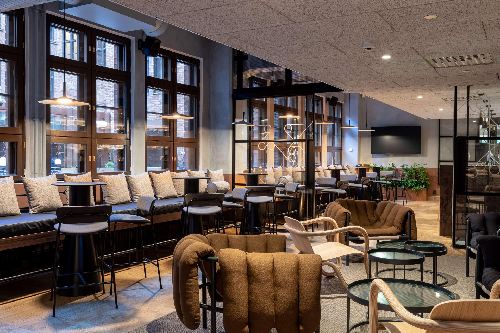 Bar/Salón Scandic Helsinki Hub