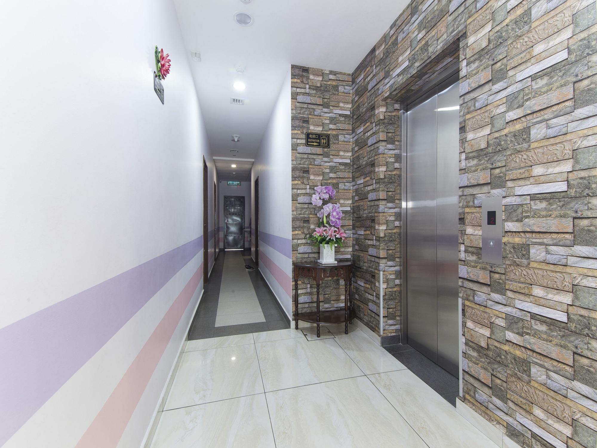 Comodidades del Alojamiento Palazzo Hotel Kulai