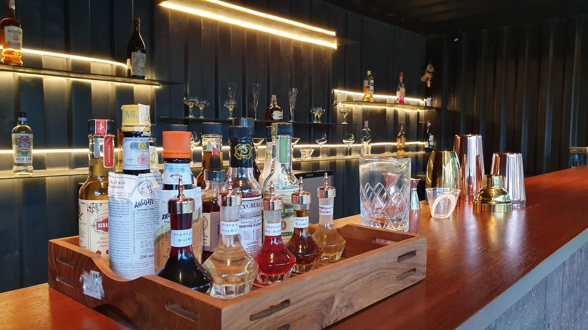 Bar/Salón Origin Uluwatu