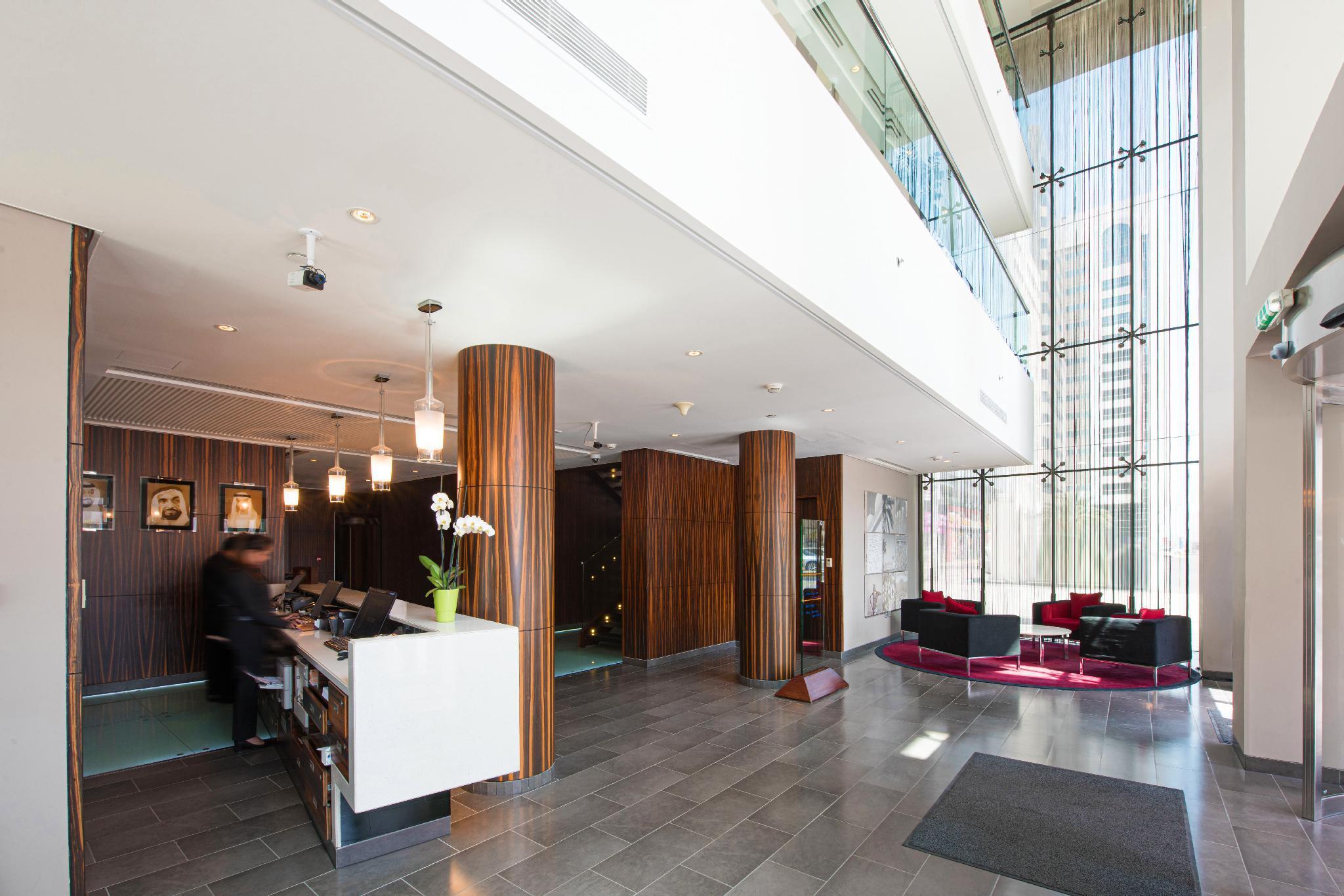Vista Lobby Centro Al Manhal by Rotana