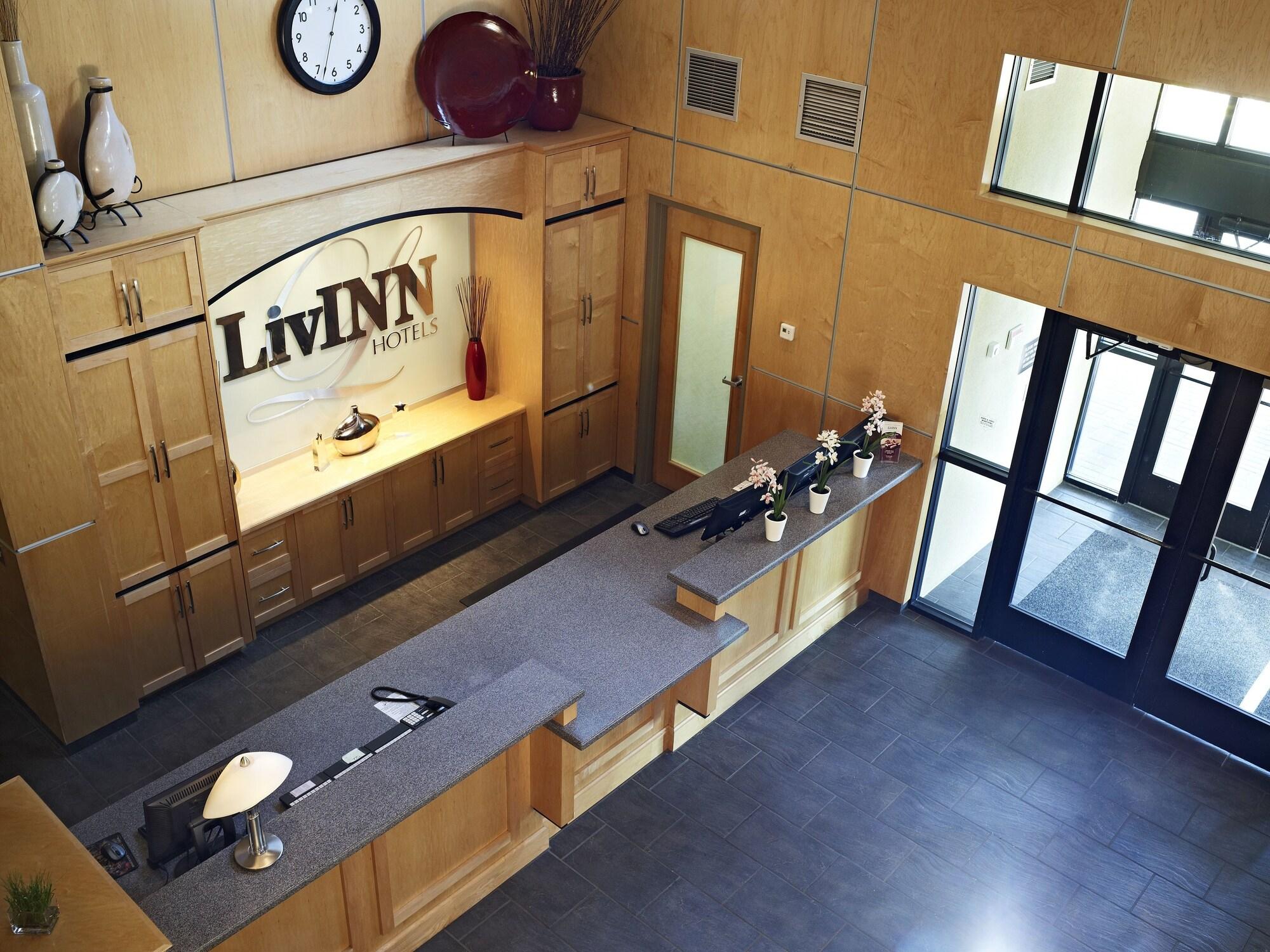 Vista Lobby LivINN Hotel Minneapolis South / Burnsville