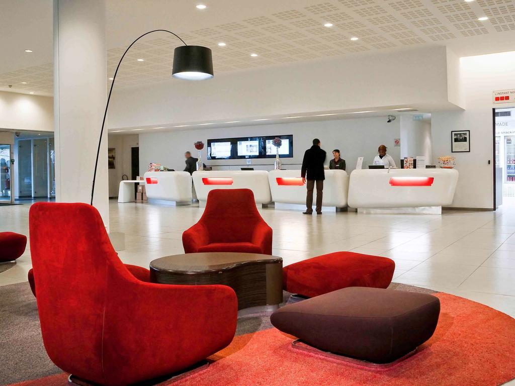 Vista Lobby Novotel Paris Est Centre De Conference