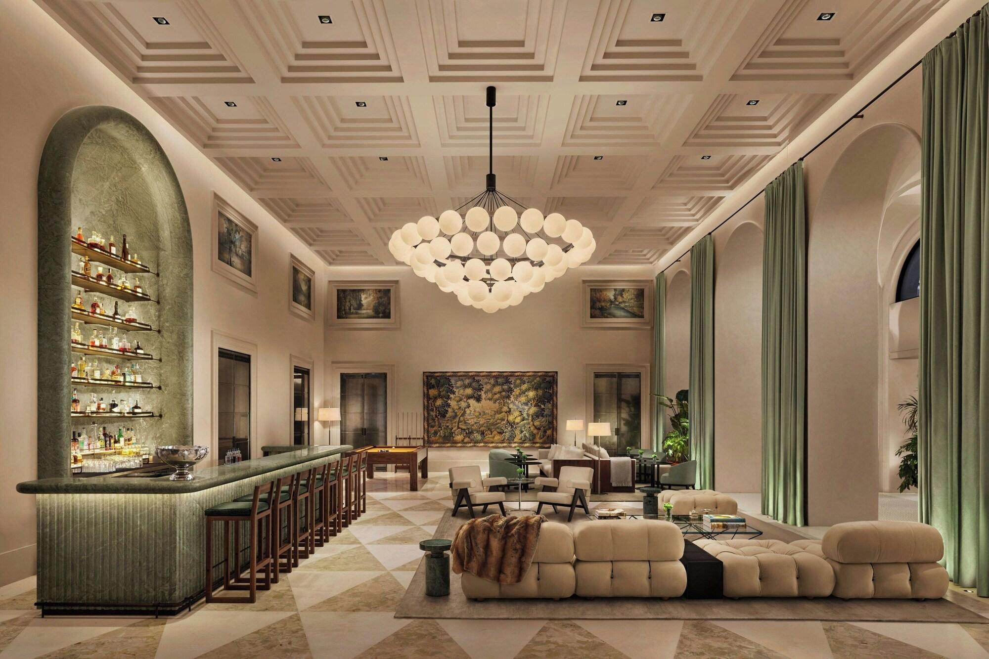 Vista Lobby The Lake Como EDITION