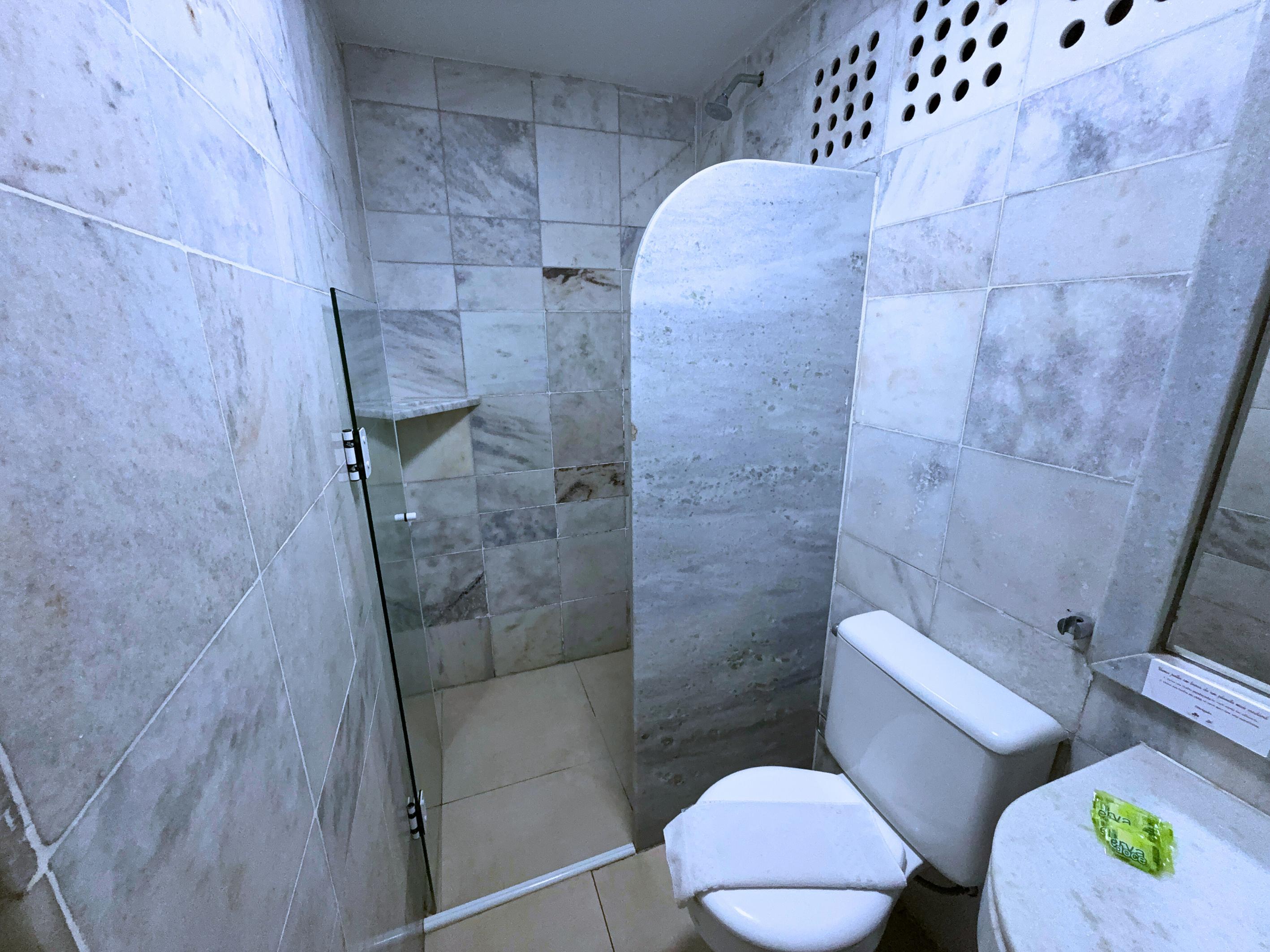 Baño Manacá Hotel
