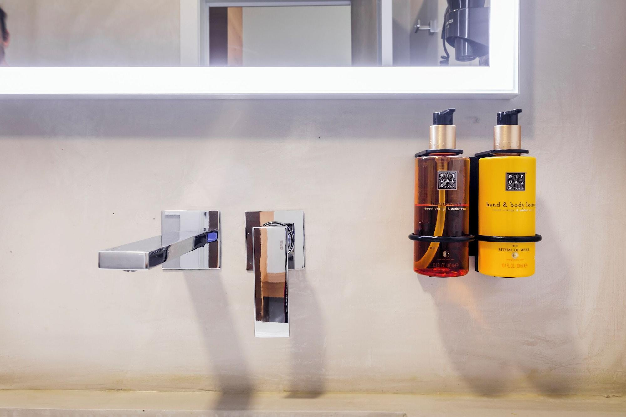 Equipamiento de Habitación Nalu Valencia Boutique Rooms