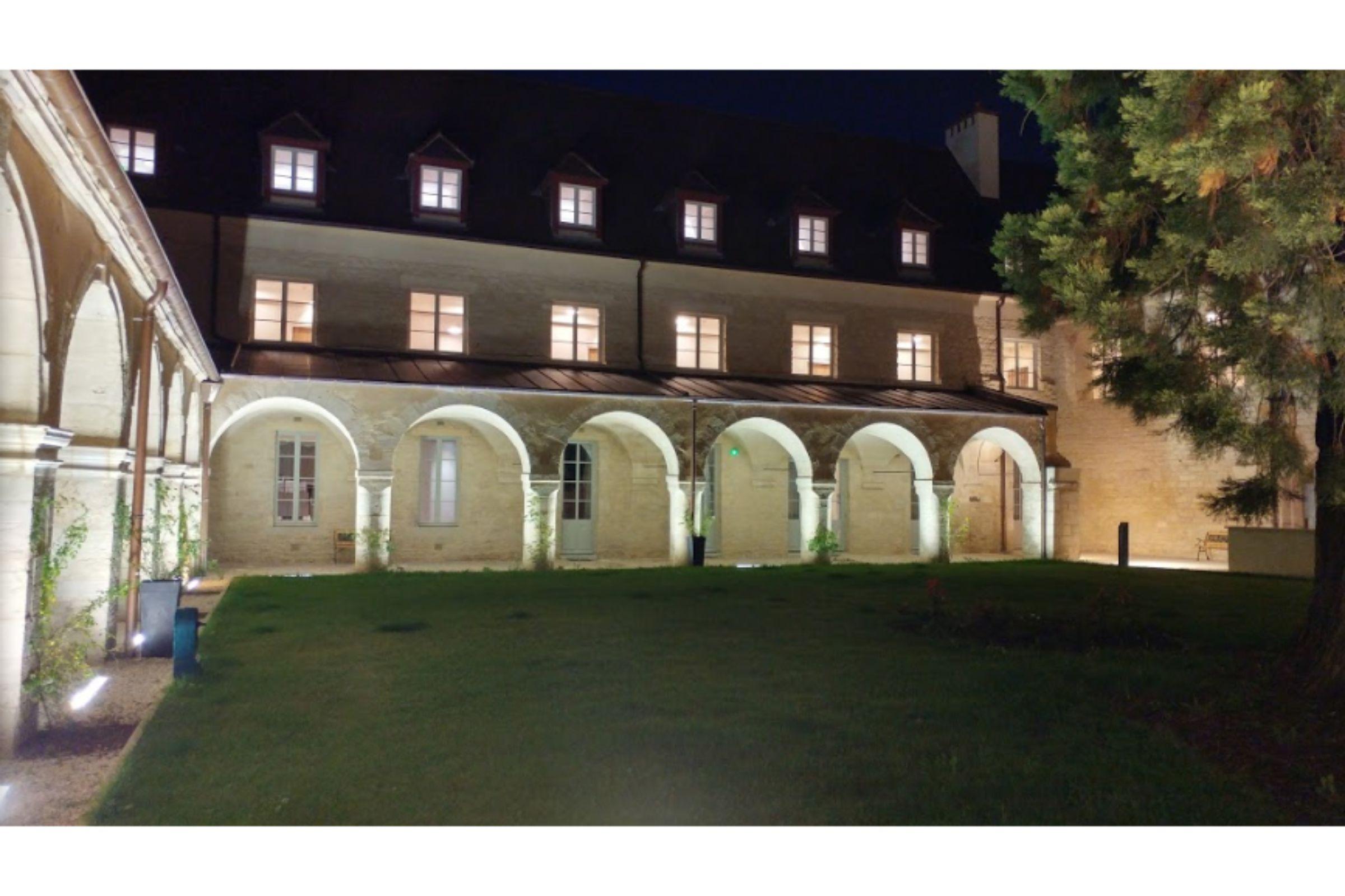 Vista Exterior Appart Hotel Odalys City Dijon Les Cordeliers