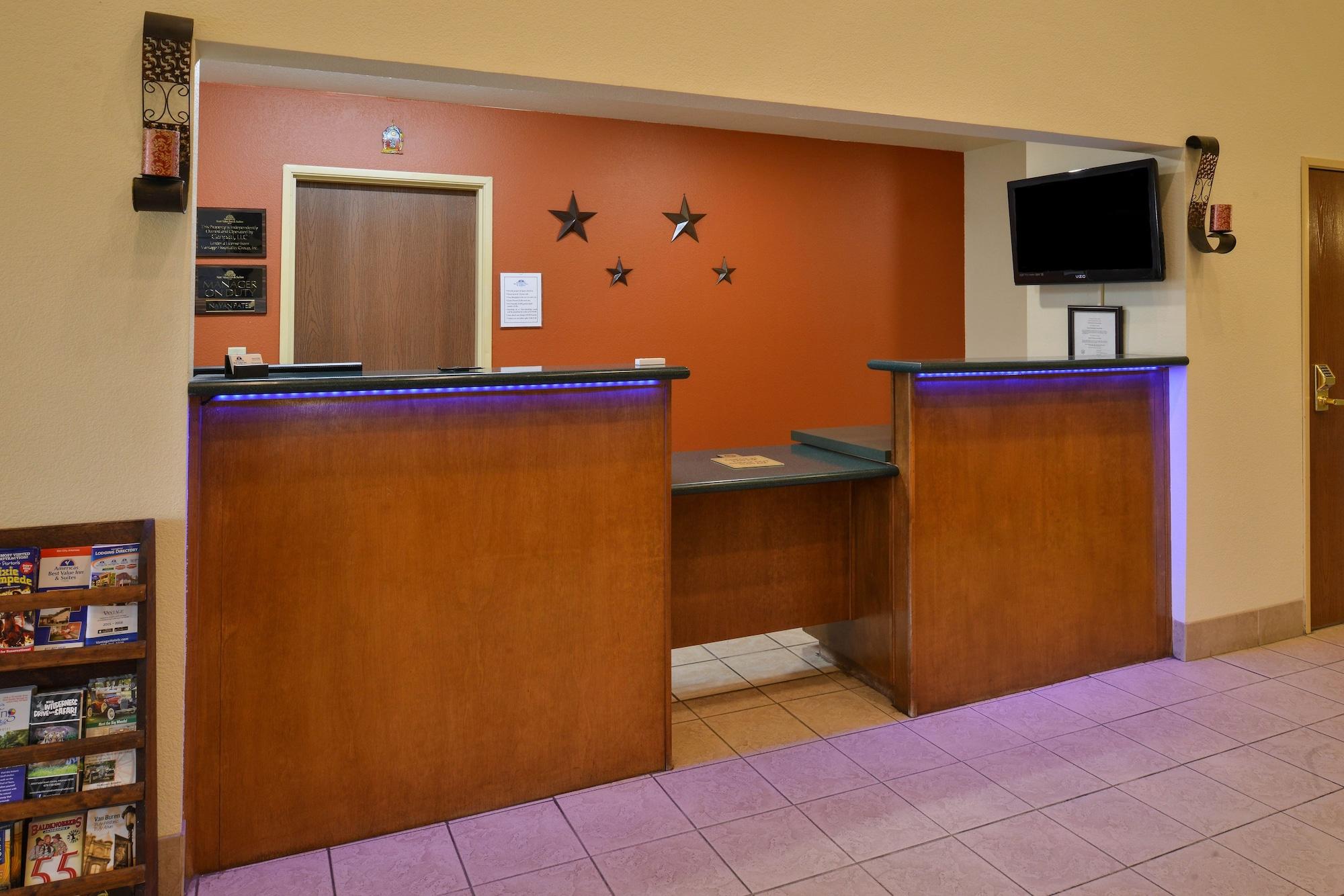 Vista Lobby Star City Inn & Suites