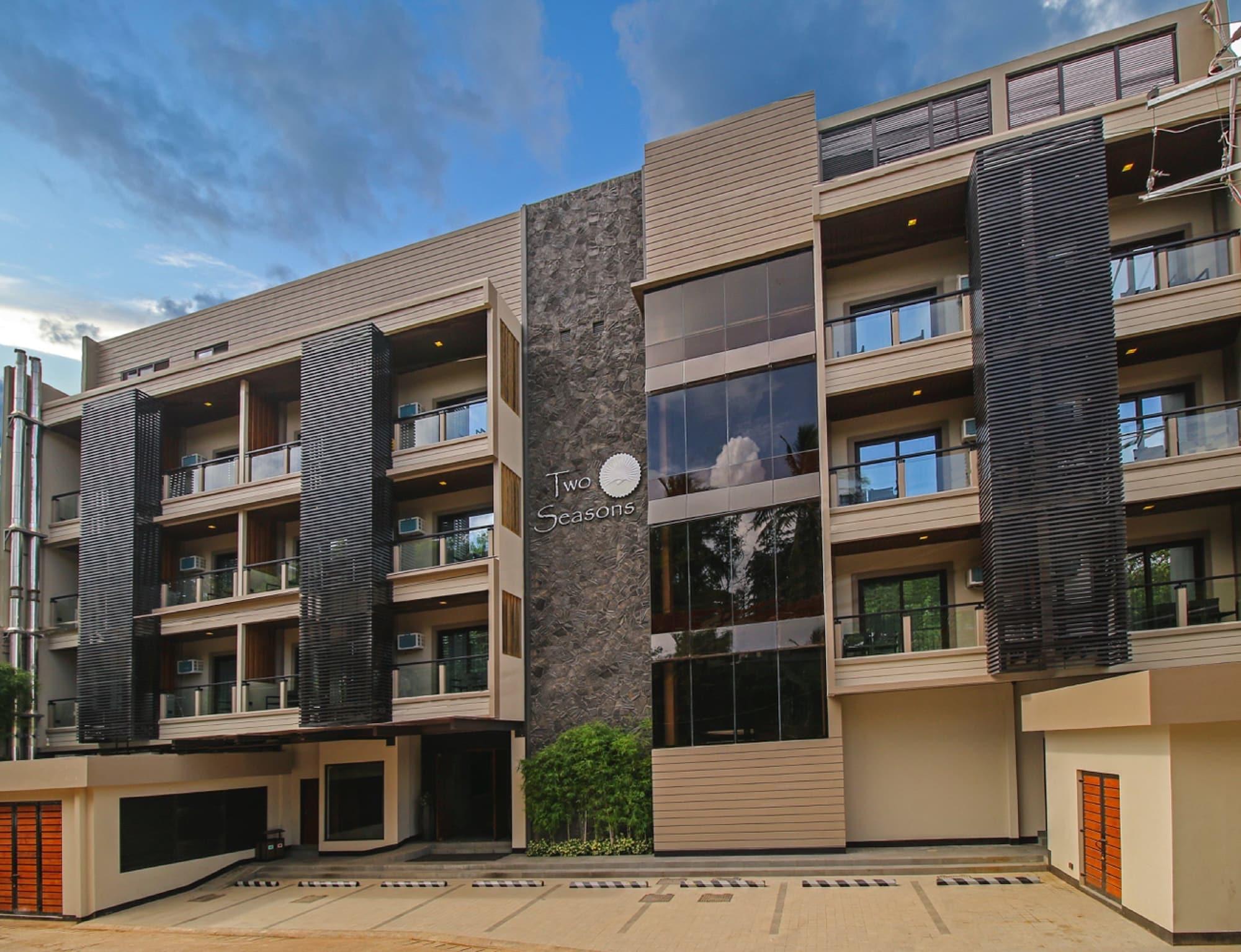 Vista Exterior Two Seasons Coron Bayside Hotel