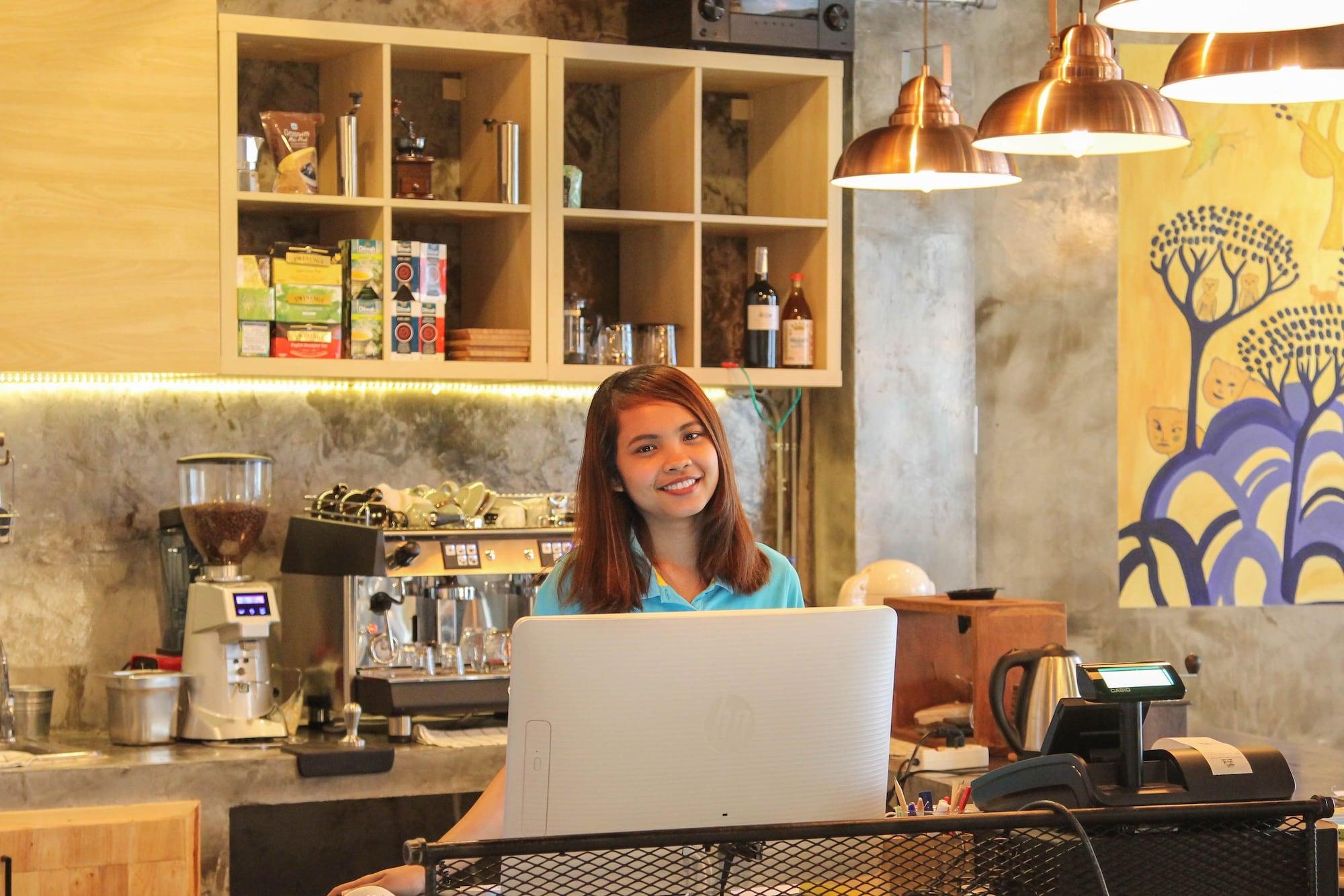 Vista Lobby Thonglor Travellers Hostel & Cafe