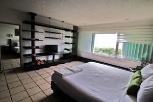 Alquiler Vacacional - Brisas Beachfront Apartments in Hotel Zone