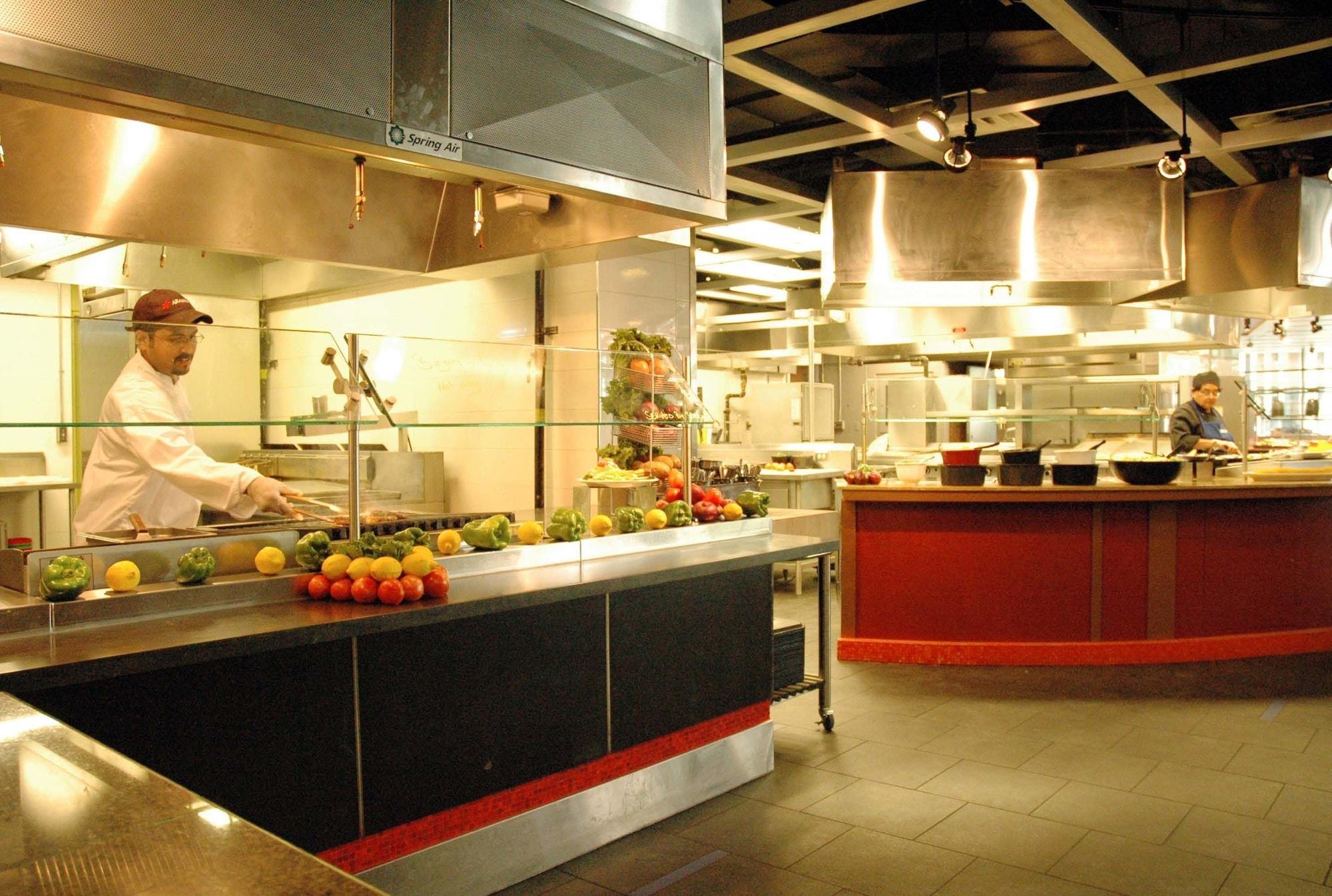 Restaurant University of Toronto - Wilson Hall Residence