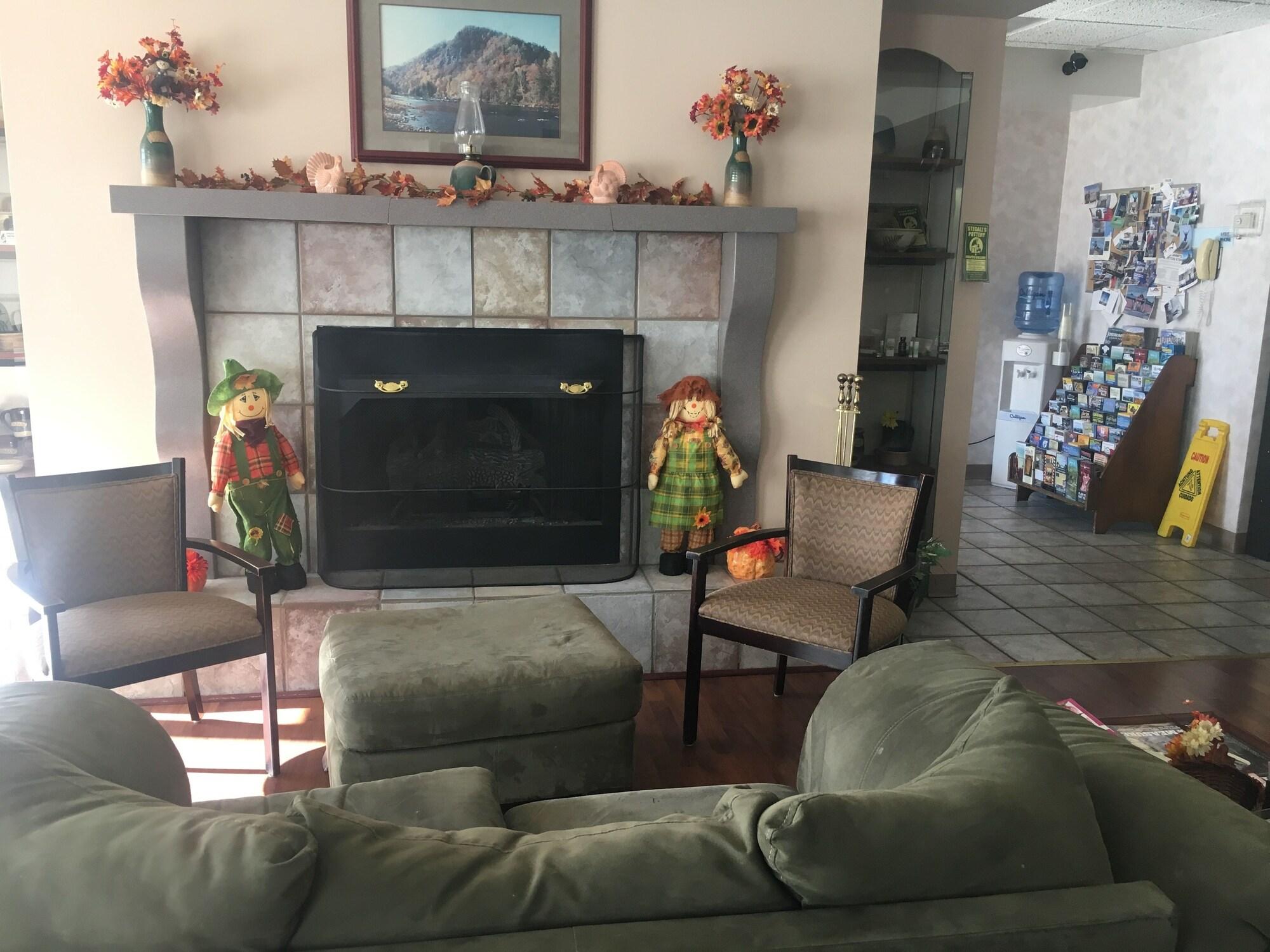 Vista Lobby Mountain Inn & Suites