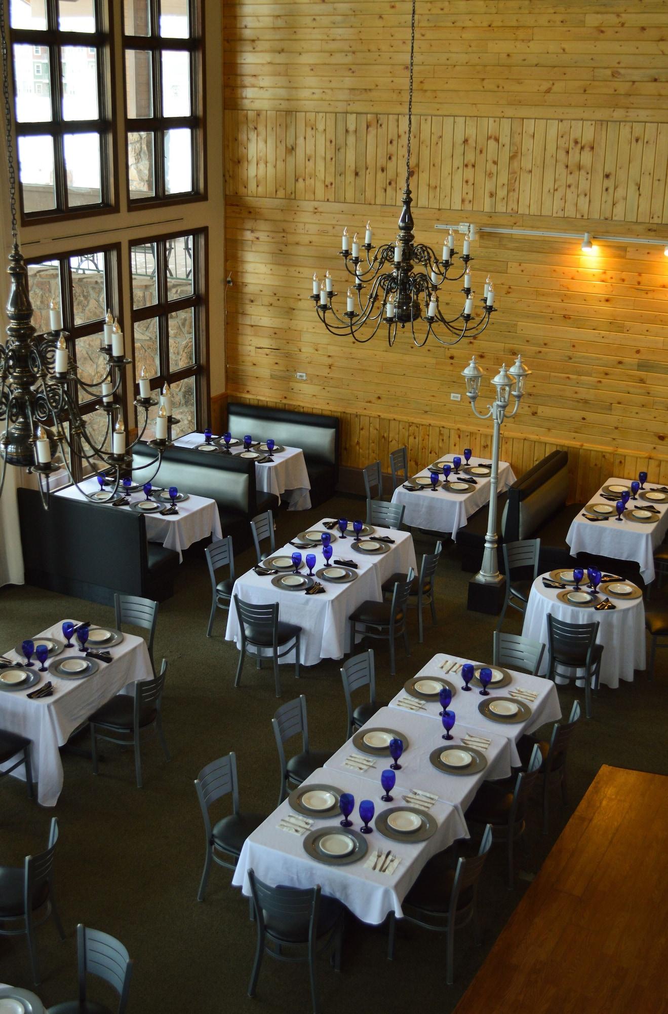 Restaurant Inn at SilverCreek