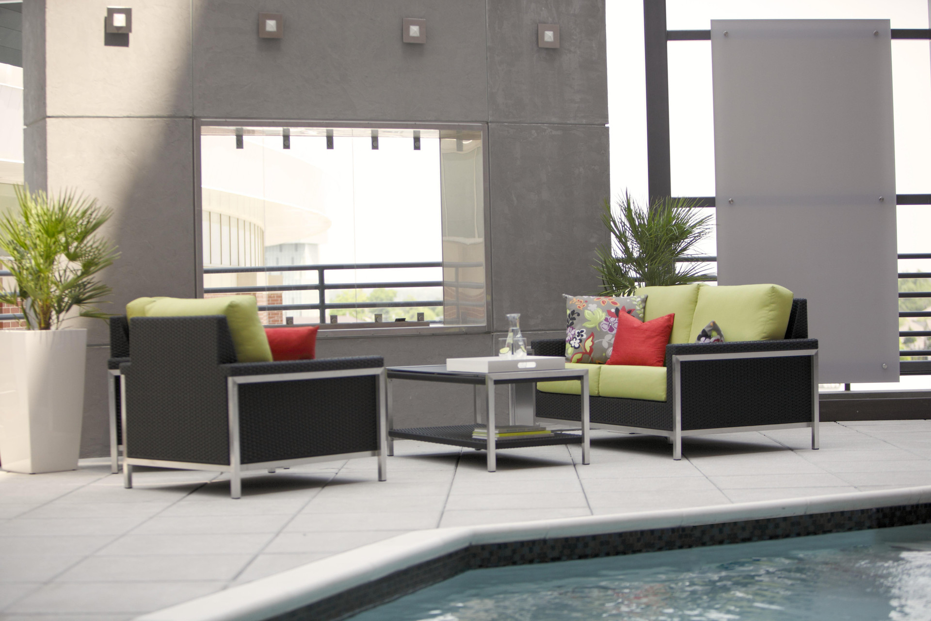 Vista Piscina HYATT house Charlotte/Center City