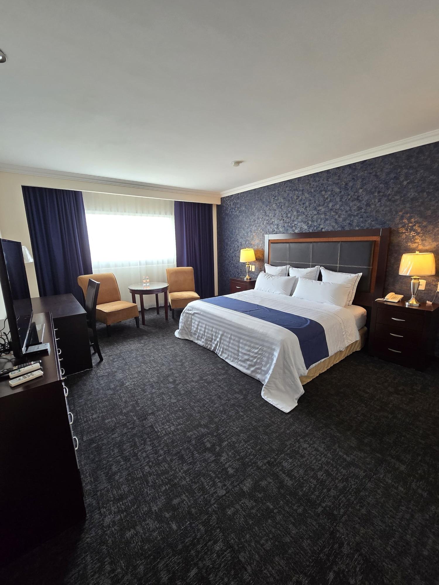 Varios Hotel Two Select