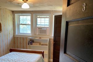 Alquiler Vacacional - Historic Waterfront Home with Chesapeake Bay View. Sleeps 9. Close to the Beach