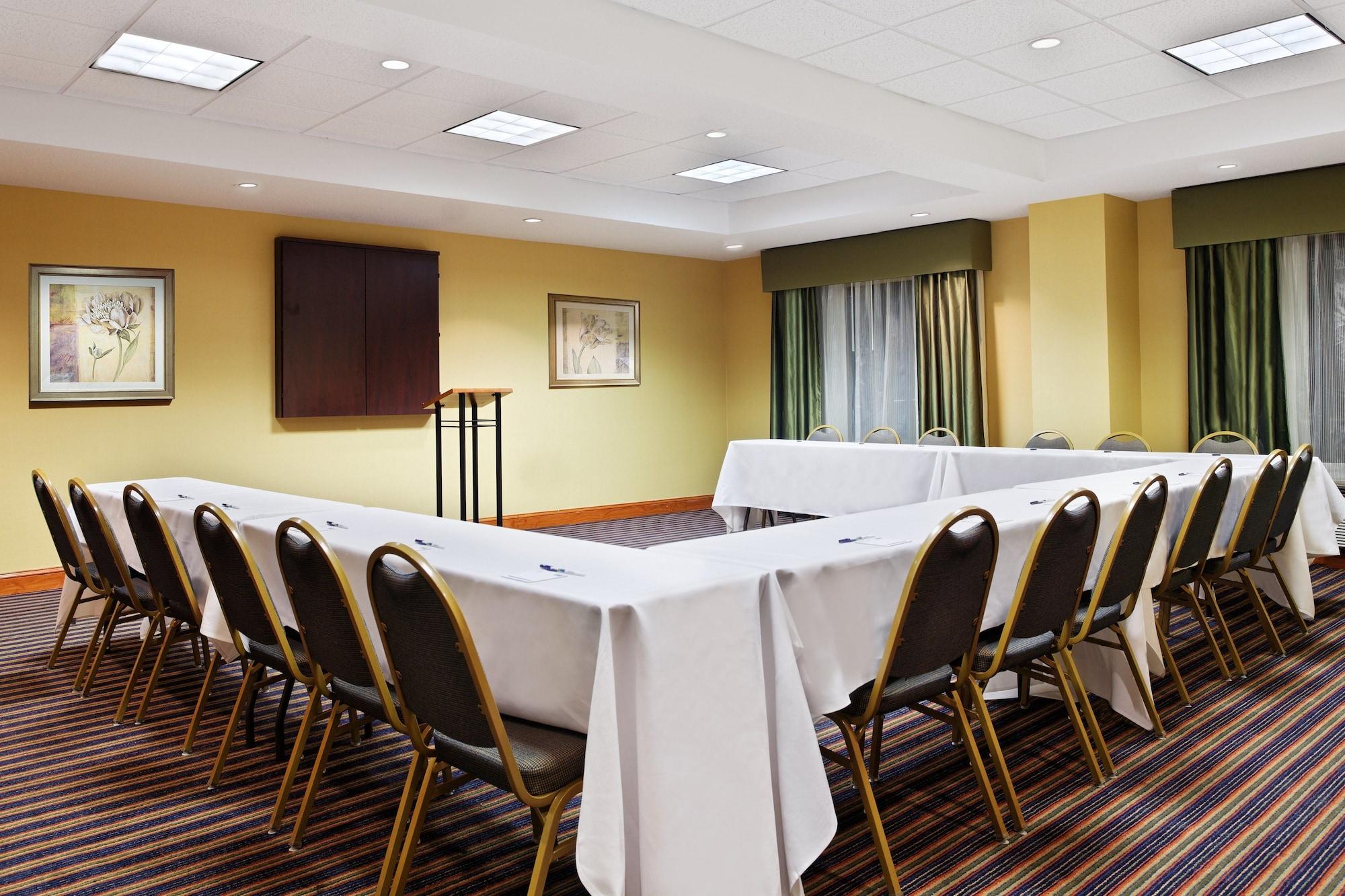 Sala de Reuniones Holiday Inn Express Hotel & Suites Richmond-Brandermill by IHG