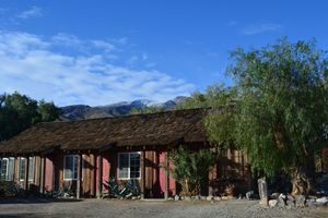 Alojamiento - Panamint Springs Resort