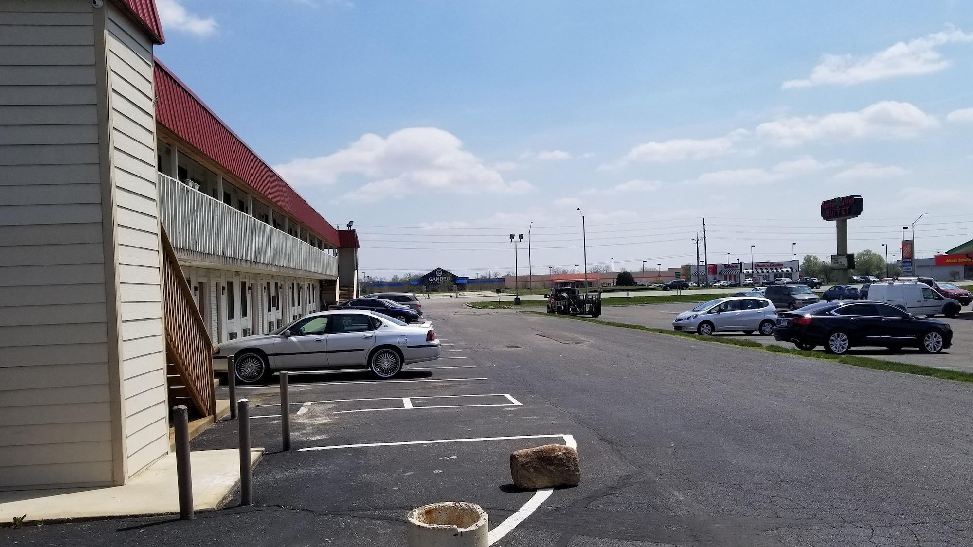 Vista Exterior Greenfield Inn