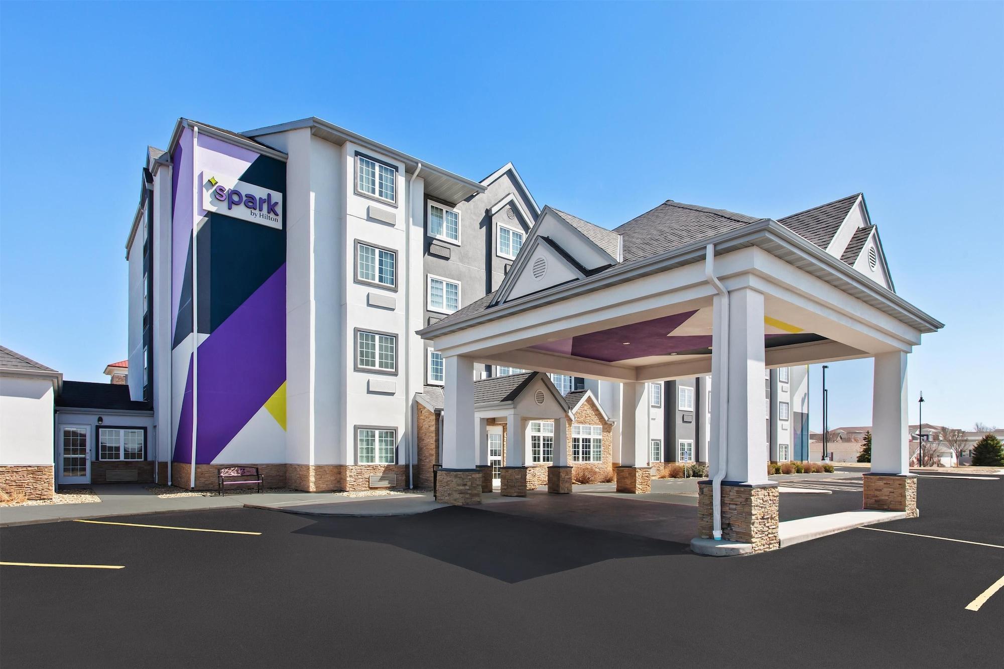 Vista Exterior Spark by Hilton Rochester South