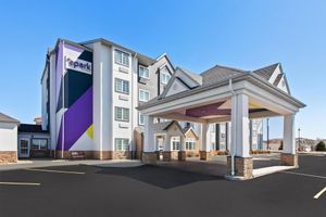 Alojamiento - Spark by Hilton Rochester South
