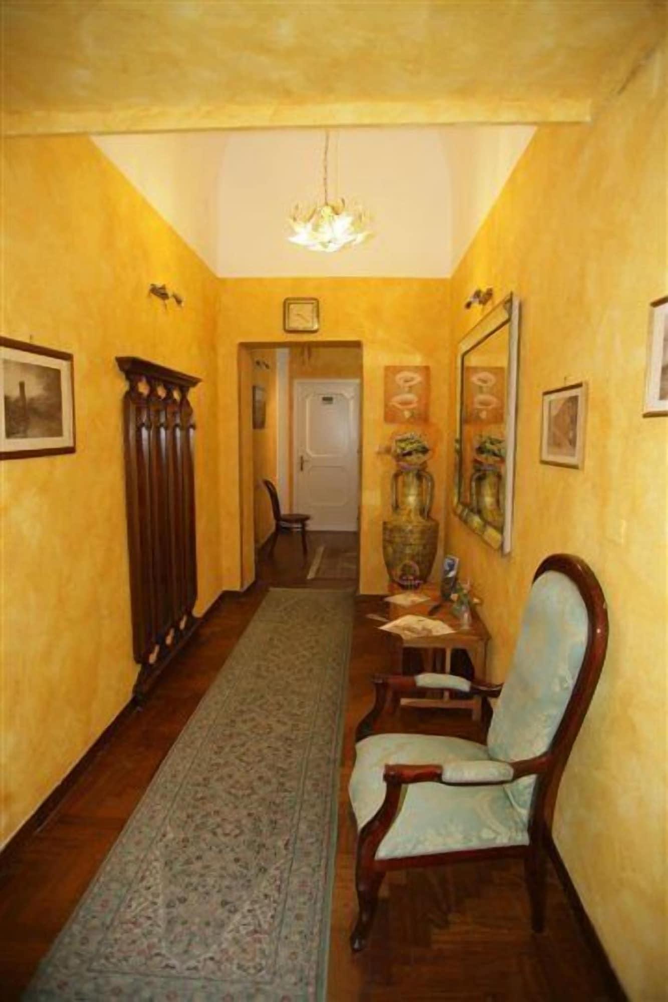 Varios Hotel Florio