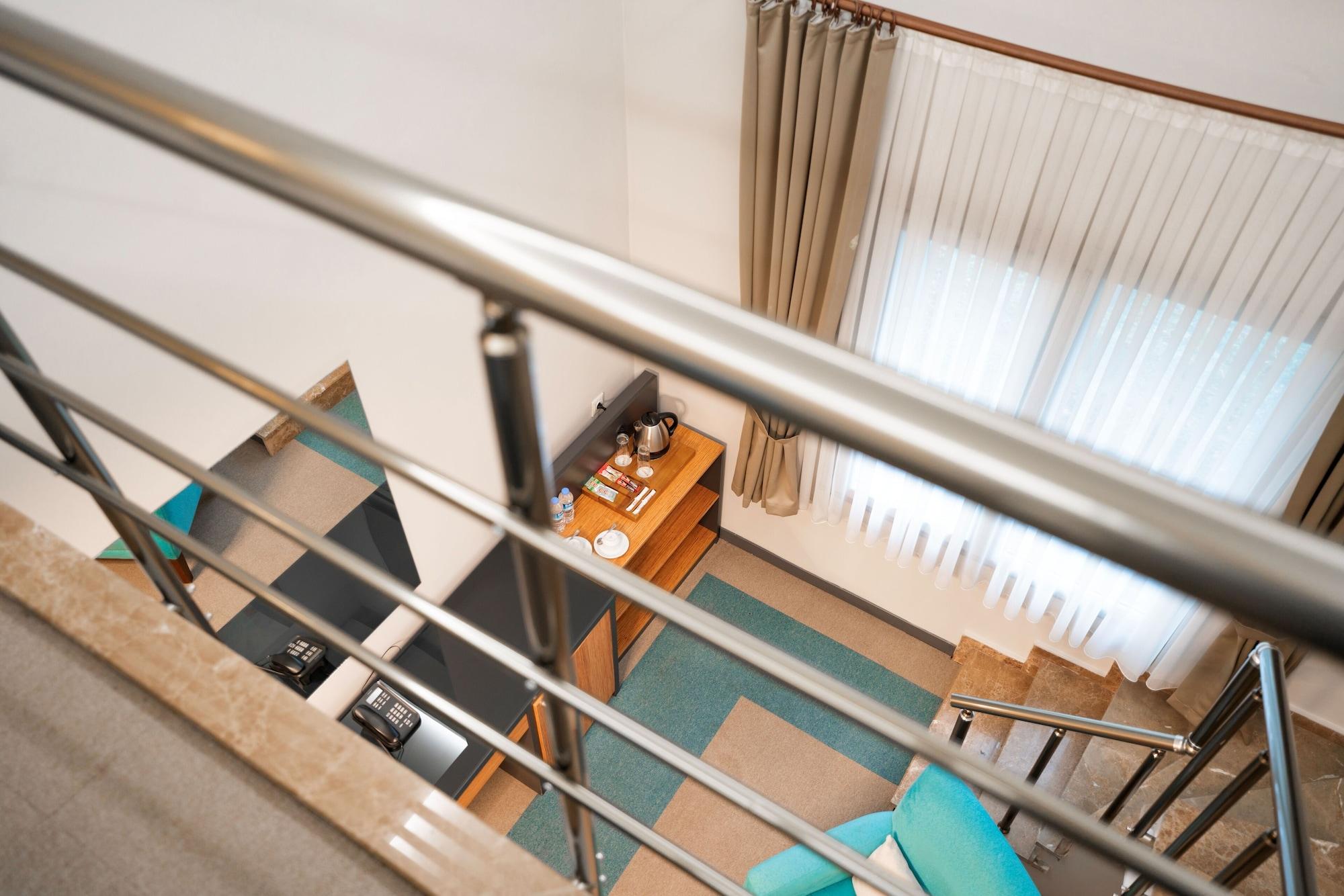 Habitación Fier Life Center
