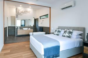 Alquiler Vacacional - Luxury 4 bedroom holiday home with panoramic views in Airlie Beach