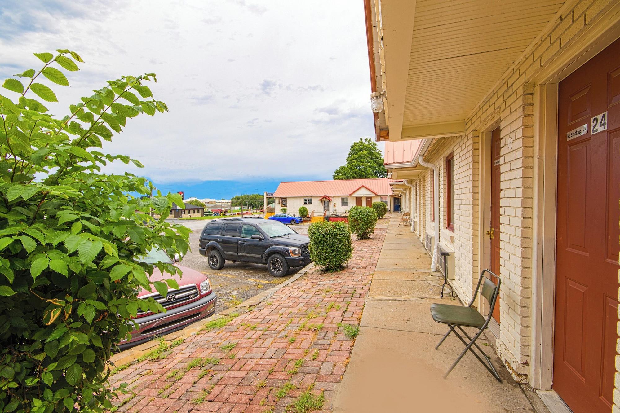 Comodidades del Alojamiento Sunflower Motel Hiawatha By OYO