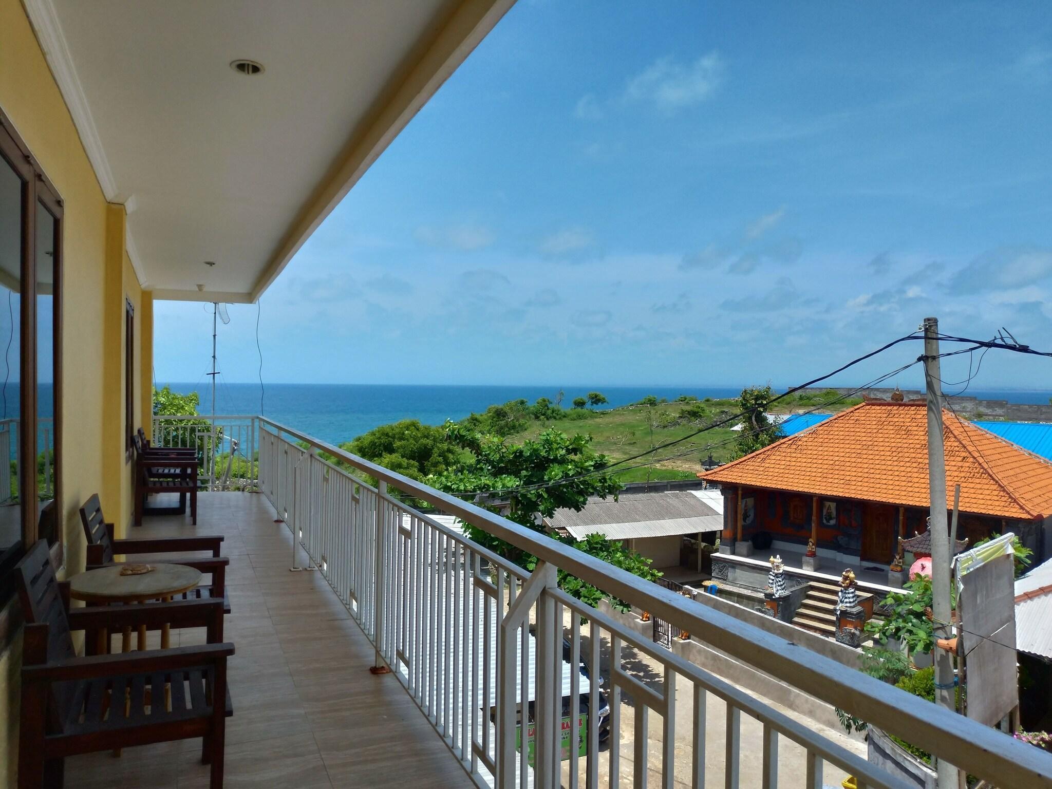 Playa Balangan Paradise Hostel and Restaurant