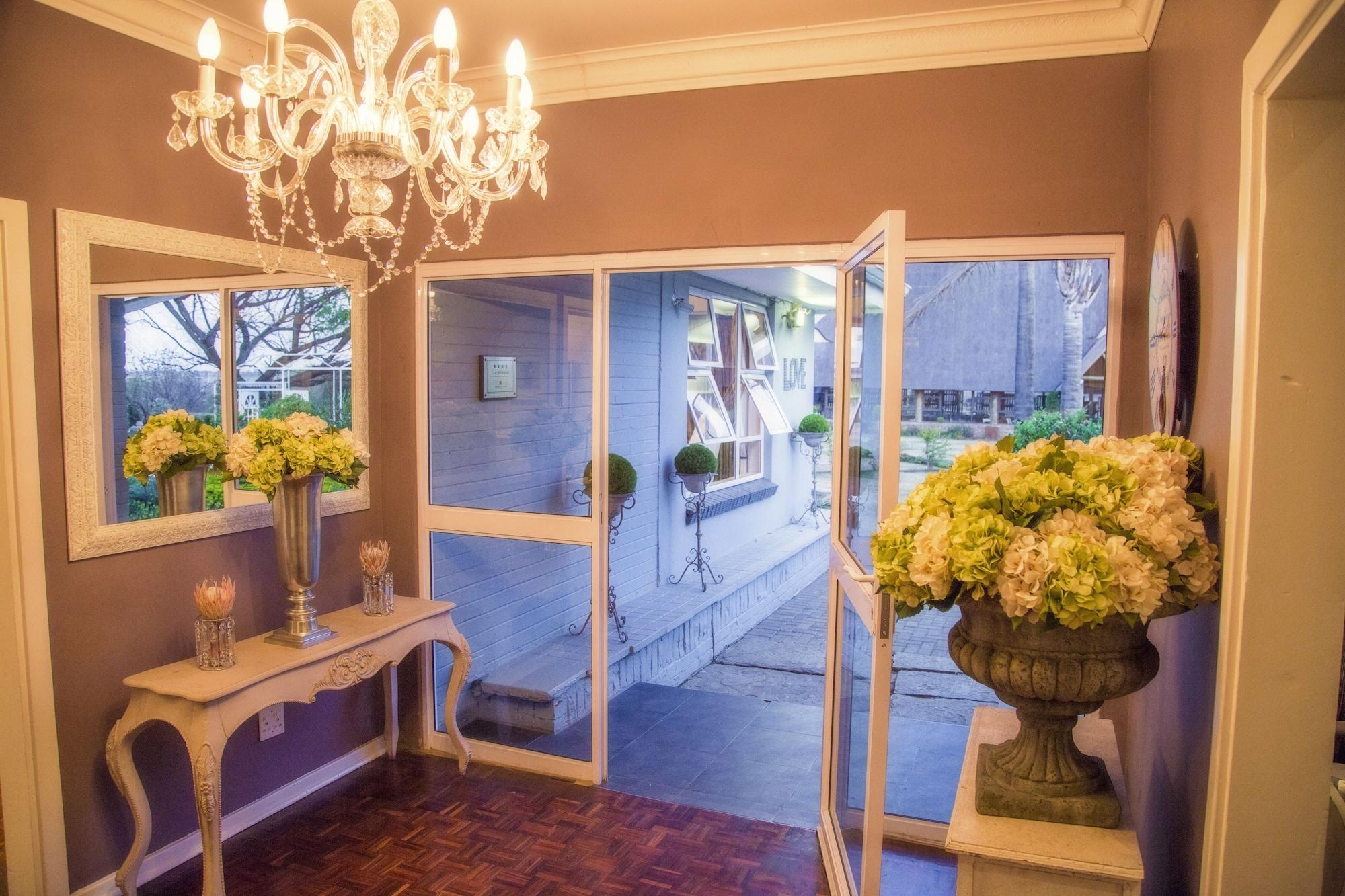 Vista Lobby Nauntons Guest House