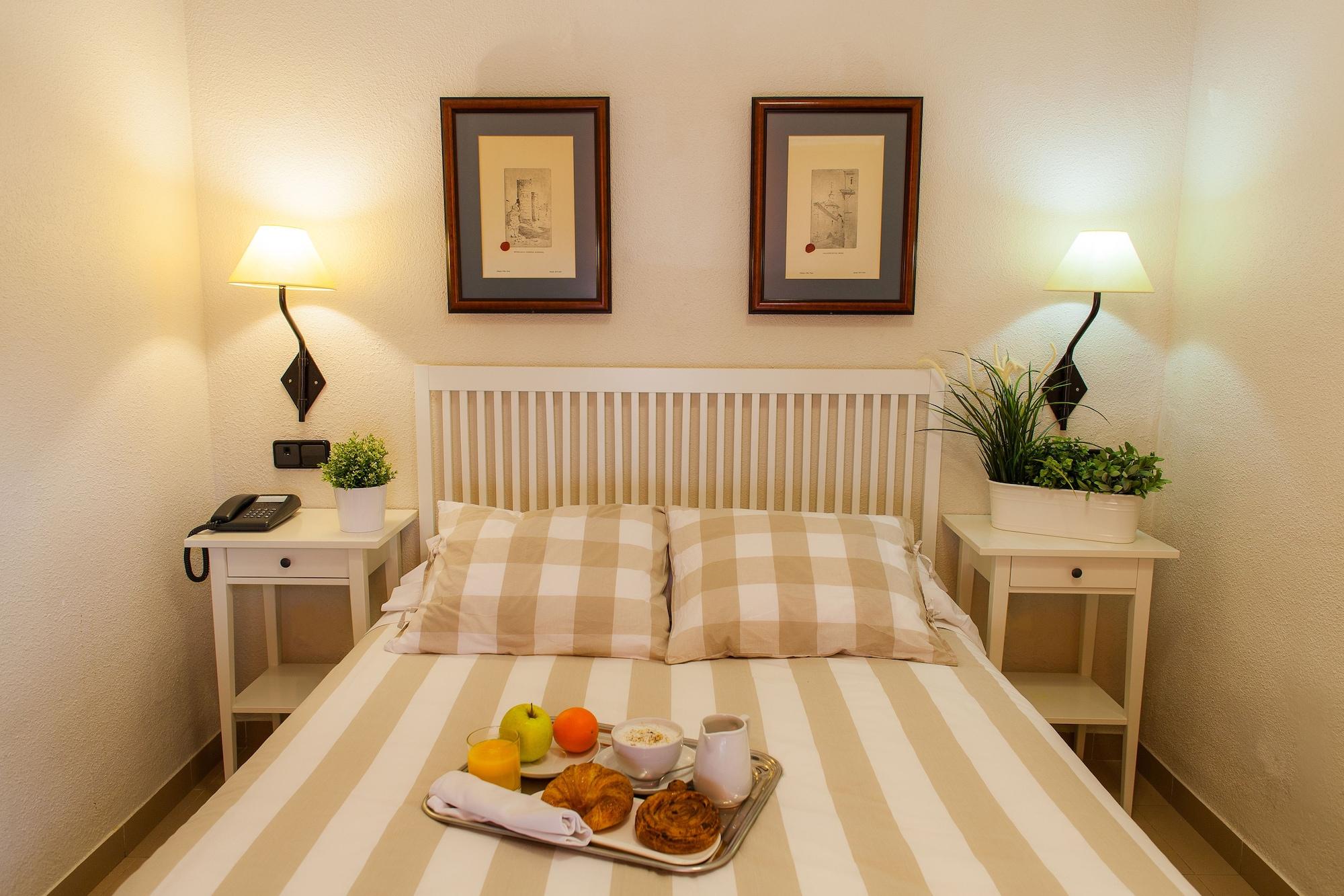 Equipamiento de Habitación Miguel de Cervantes