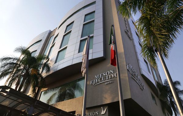 Mesón Ejecutivo Guadalajara - Nuevo Consulado Americano Monraz - Hoteles cerca de La Minerva en Guadalajara