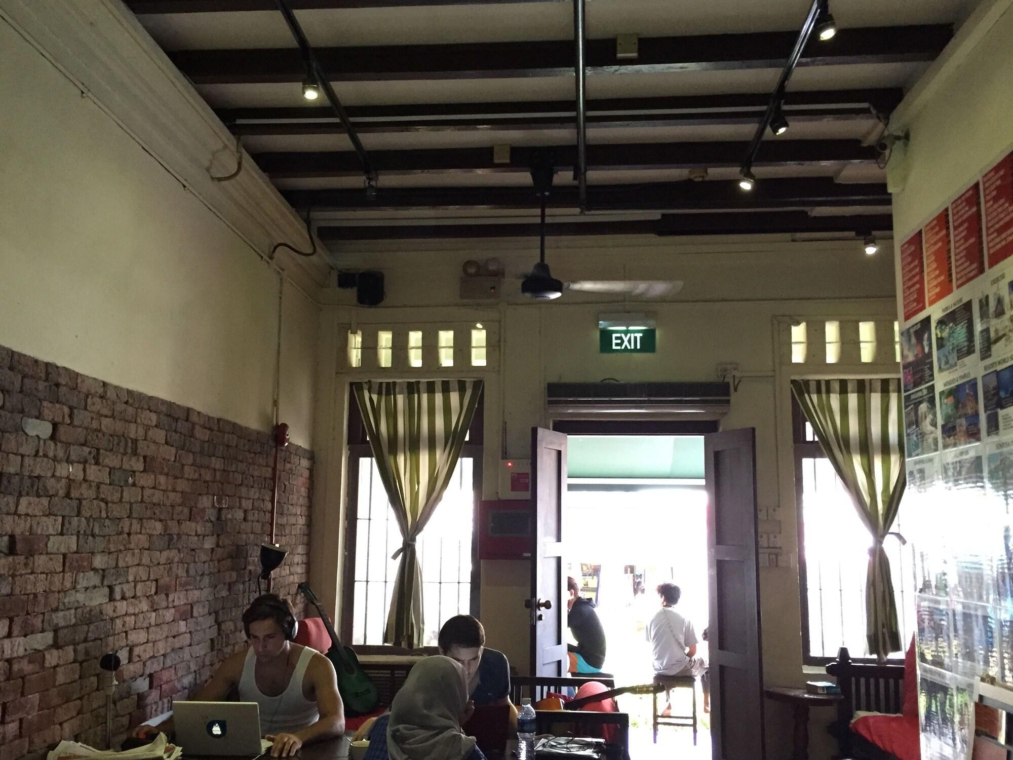 Vista Lobby Sleepy Kiwi Backpacker Hostel - Bugis