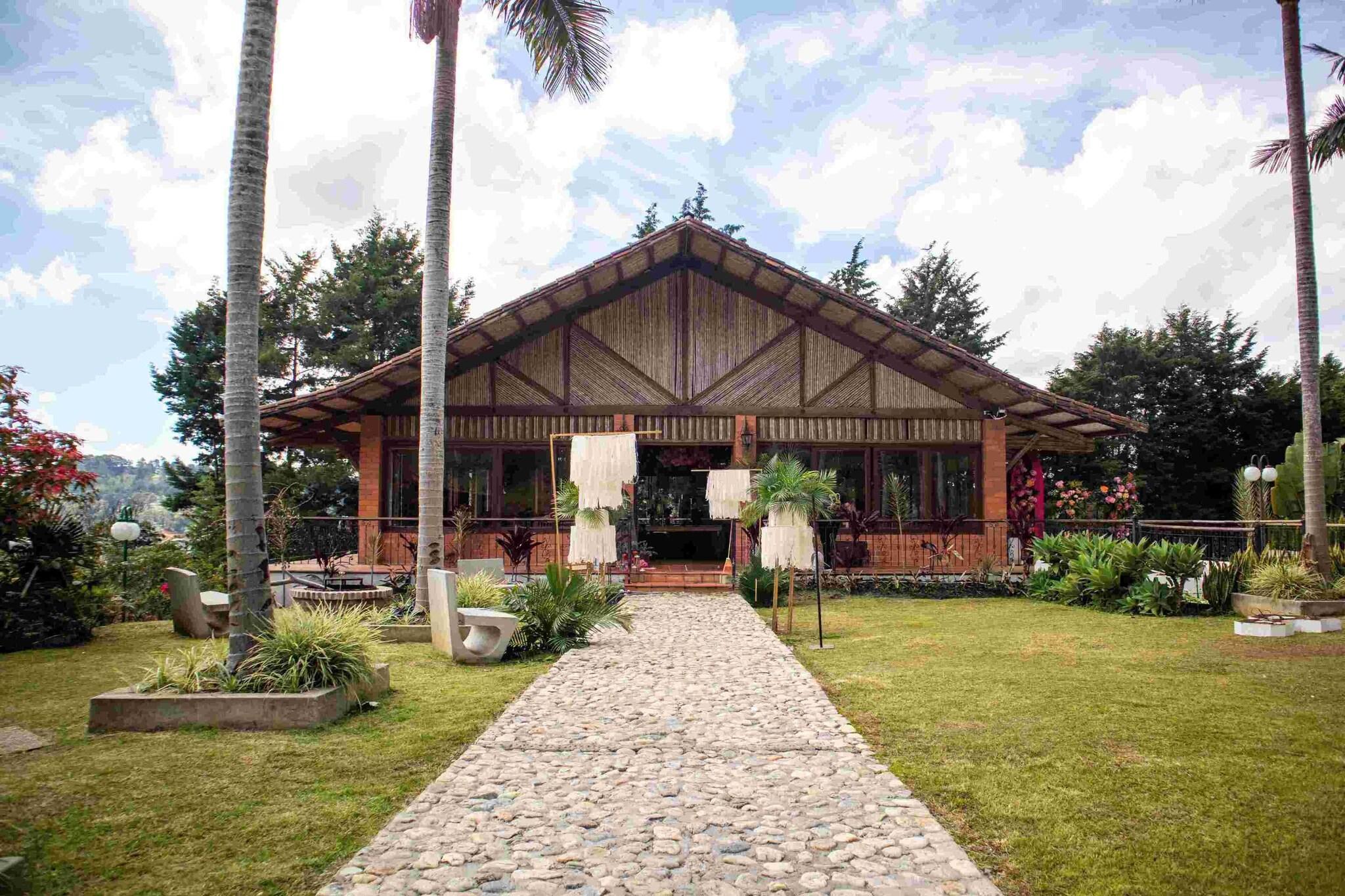 Vista Exterior Autenthico Llanogrande Hotel Santa Elena