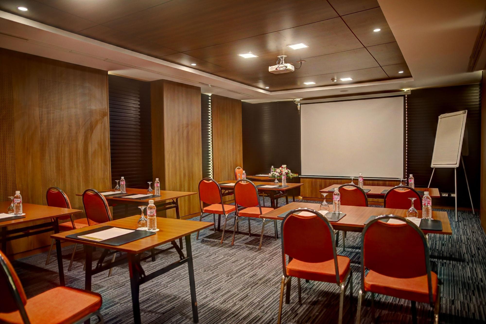 Sala de Reuniones Hôtel Lac Léman, LES BERGES DU LAC