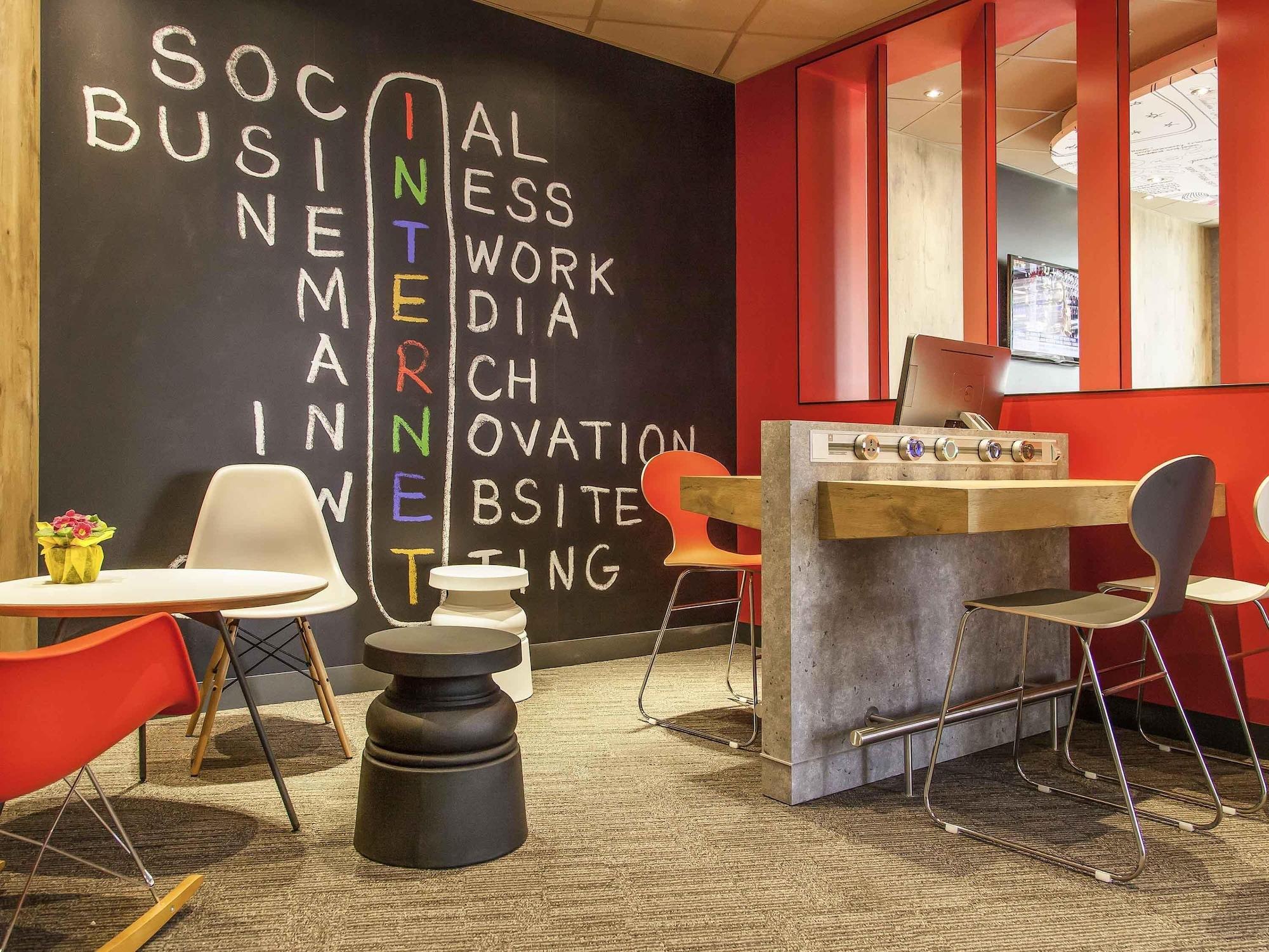 Bar/Salón ibis Poitiers Centre