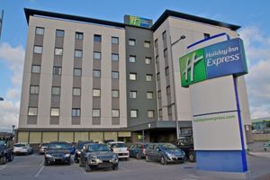 Alojamiento - Holiday Inn Express Campo De Gibraltar - Barrios by IHG