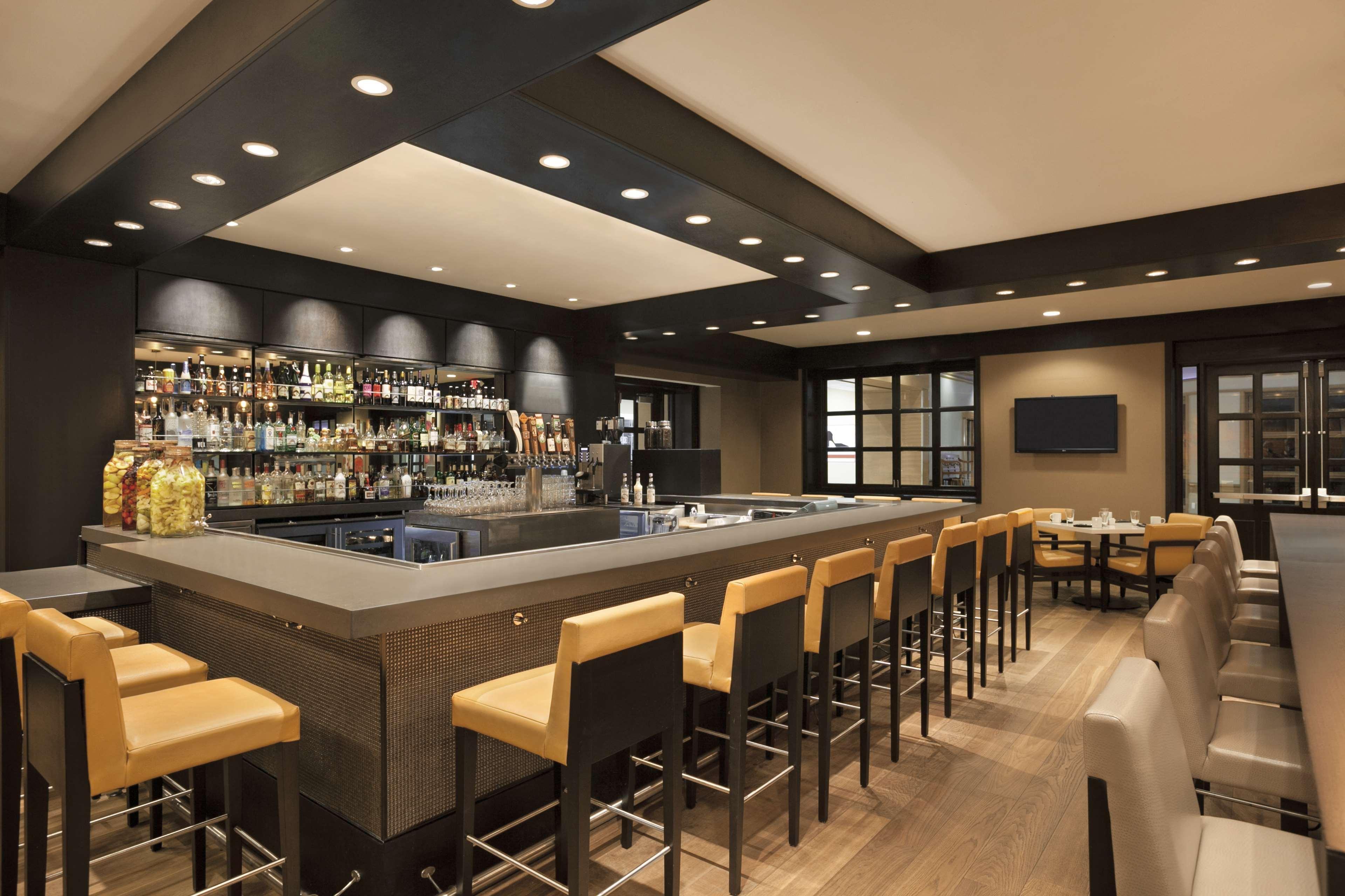 Bar/Salón Hyatt Regency Birmingham-The Wynfrey Hotel