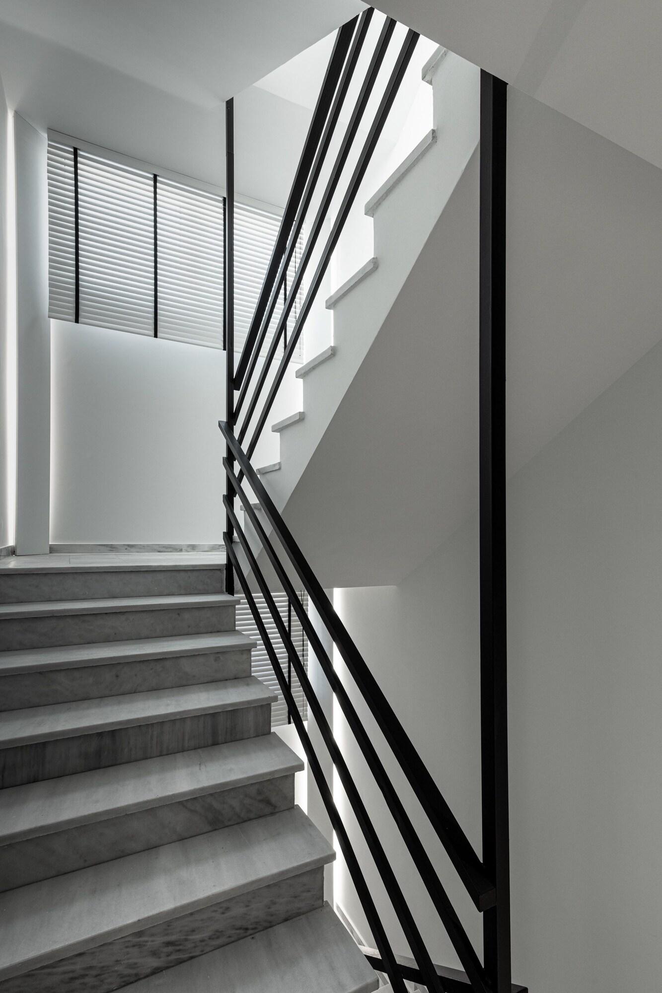 Varios 31 Doors Hotel