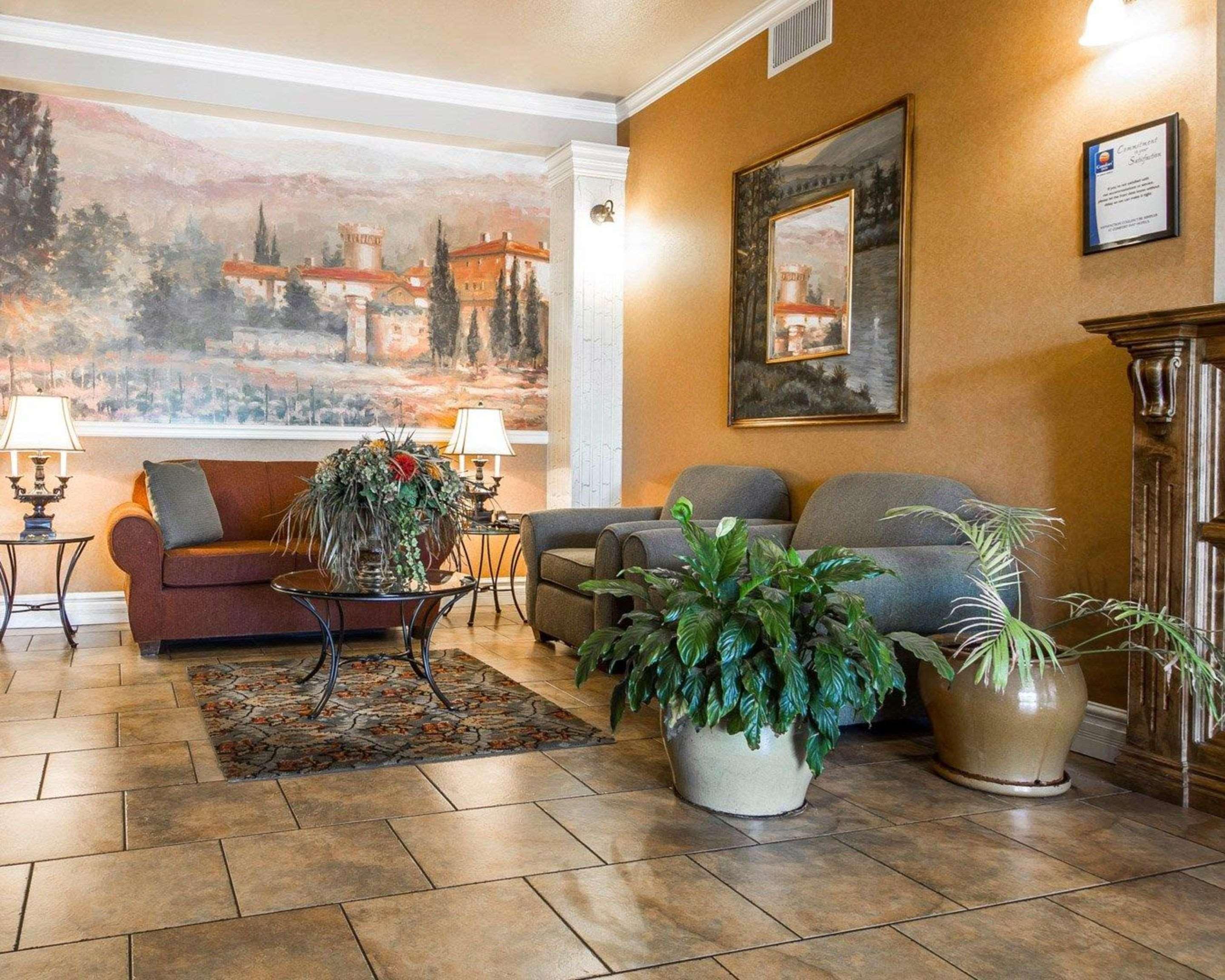Vista Lobby Comfort Inn & Suites Ukiah Mendocino County