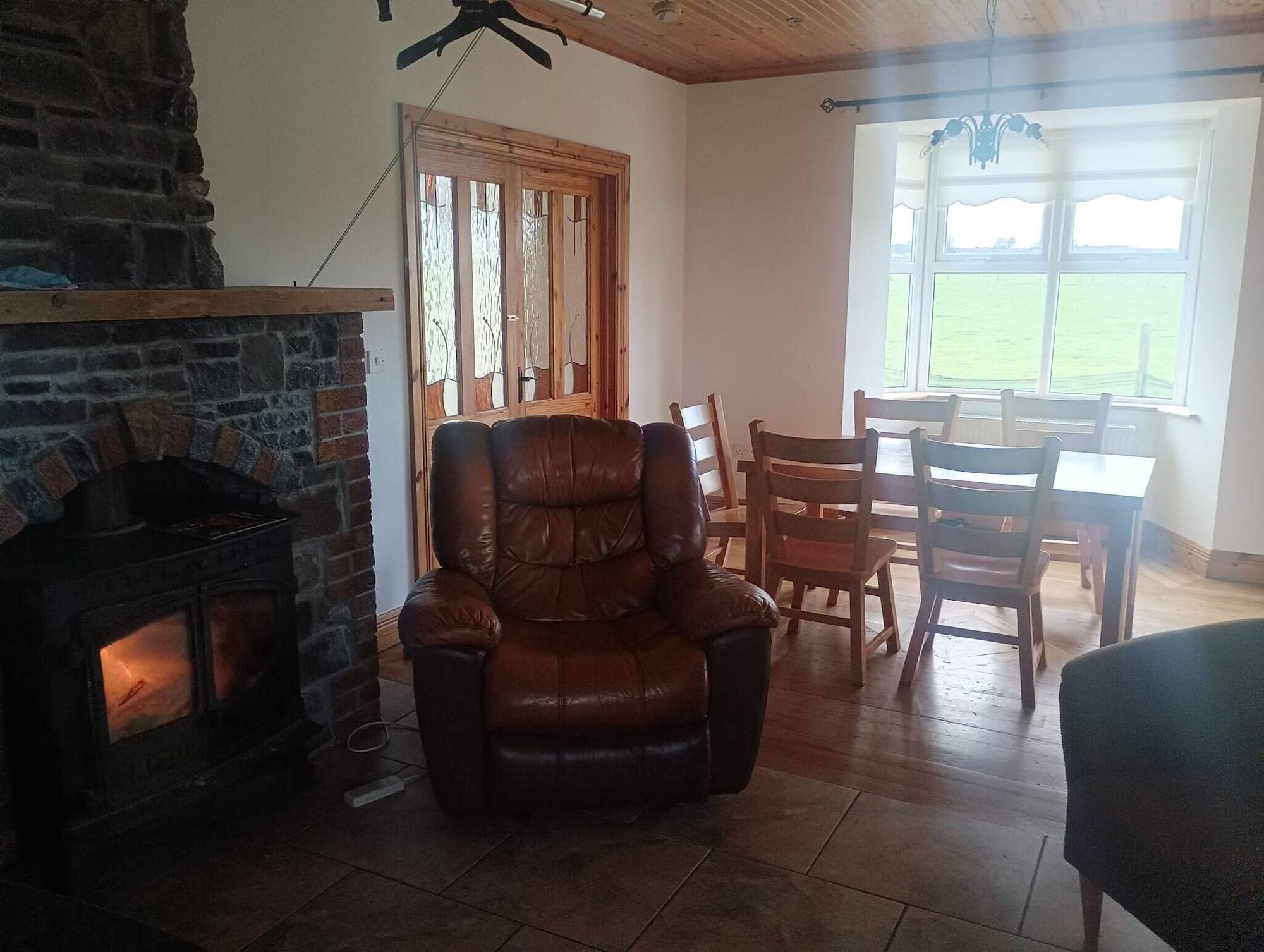 Equipamiento de Habitación Room-room 4, Williamstown, Ireland