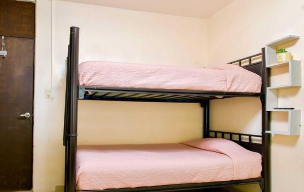 Habitación Privada de Hostal Hostel con Alberca en Guadalajara Jalisco - Hoteles cerca de La Minerva en Guadalajara