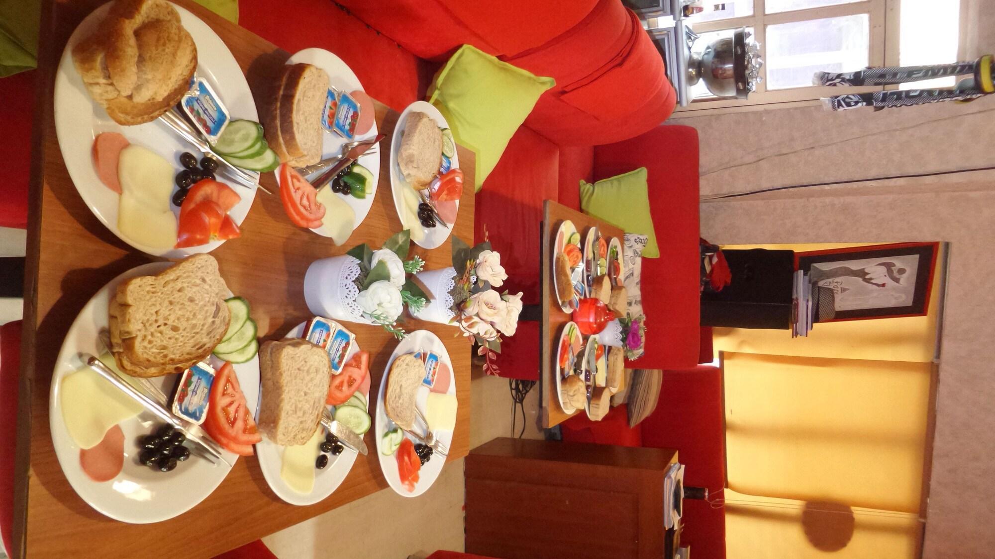 Restaurant Paxx Istanbul Hotel Hostel Adults Only