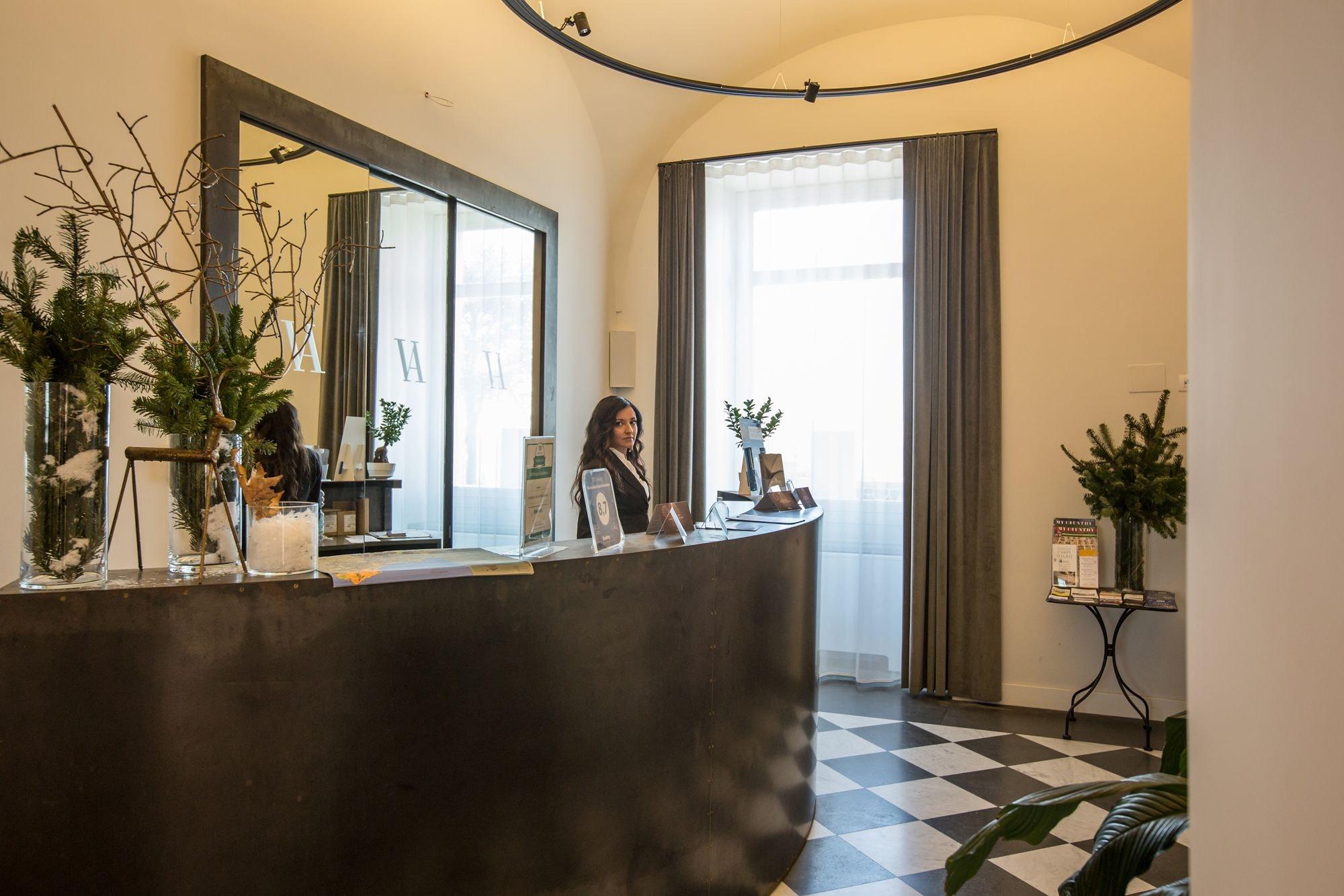 Vista Lobby Villa Avellino