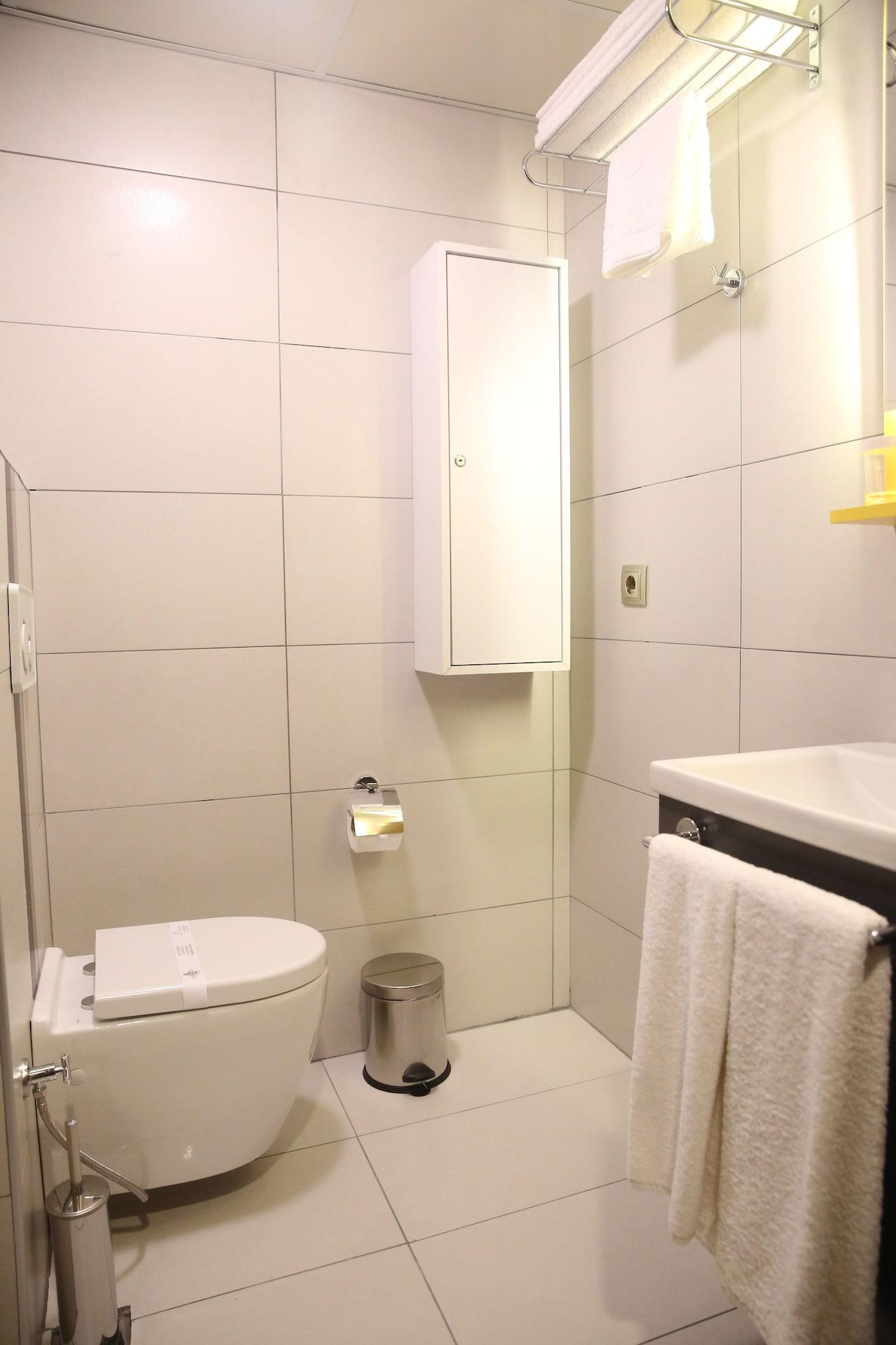 Equipamiento de Habitación Diasos Otel Buca