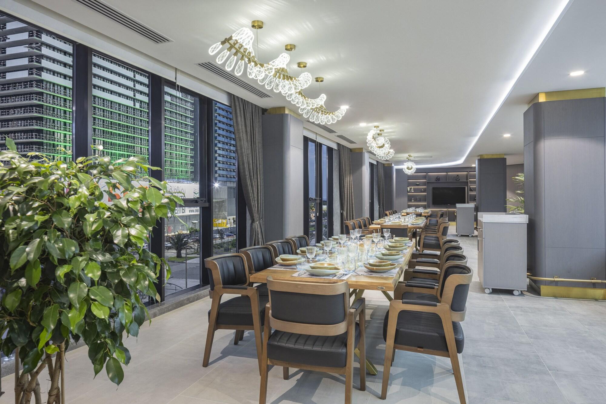 Restaurant Ramada Plaza By Wyndham Batumi