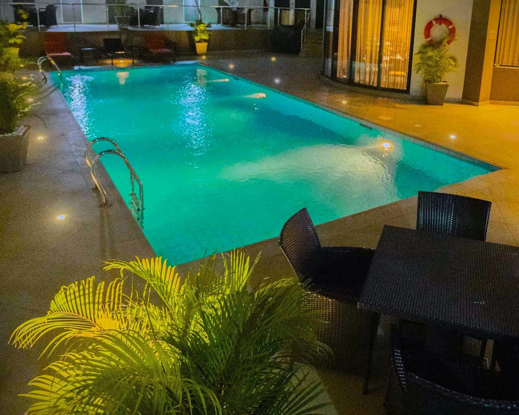 Vista Piscina The Providence Hotel