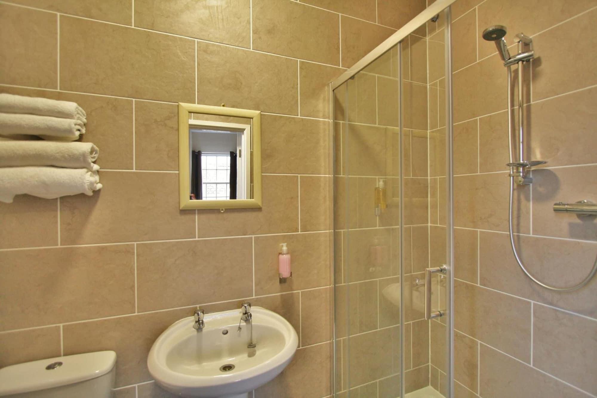Equipamiento de Habitación Central Hotel Gloucester by Roomsbooked